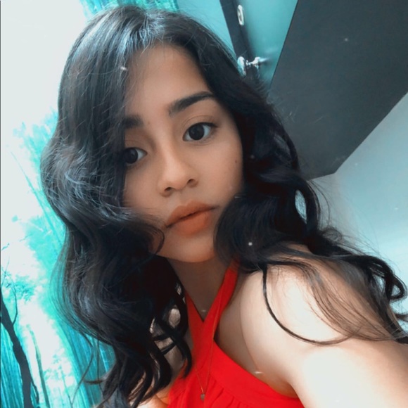 Meet your Posher, Sofia - Picture 1 of 1